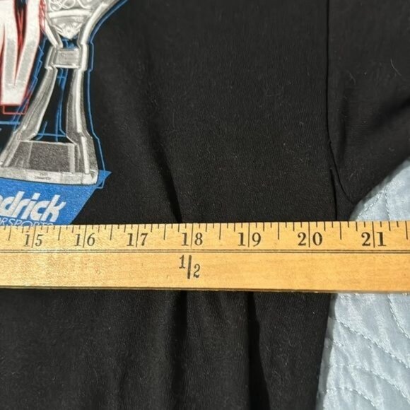 Kyle Larson 2021 NASCAR Cup Series Champion T-Shirt XL - Picture 4 of 5